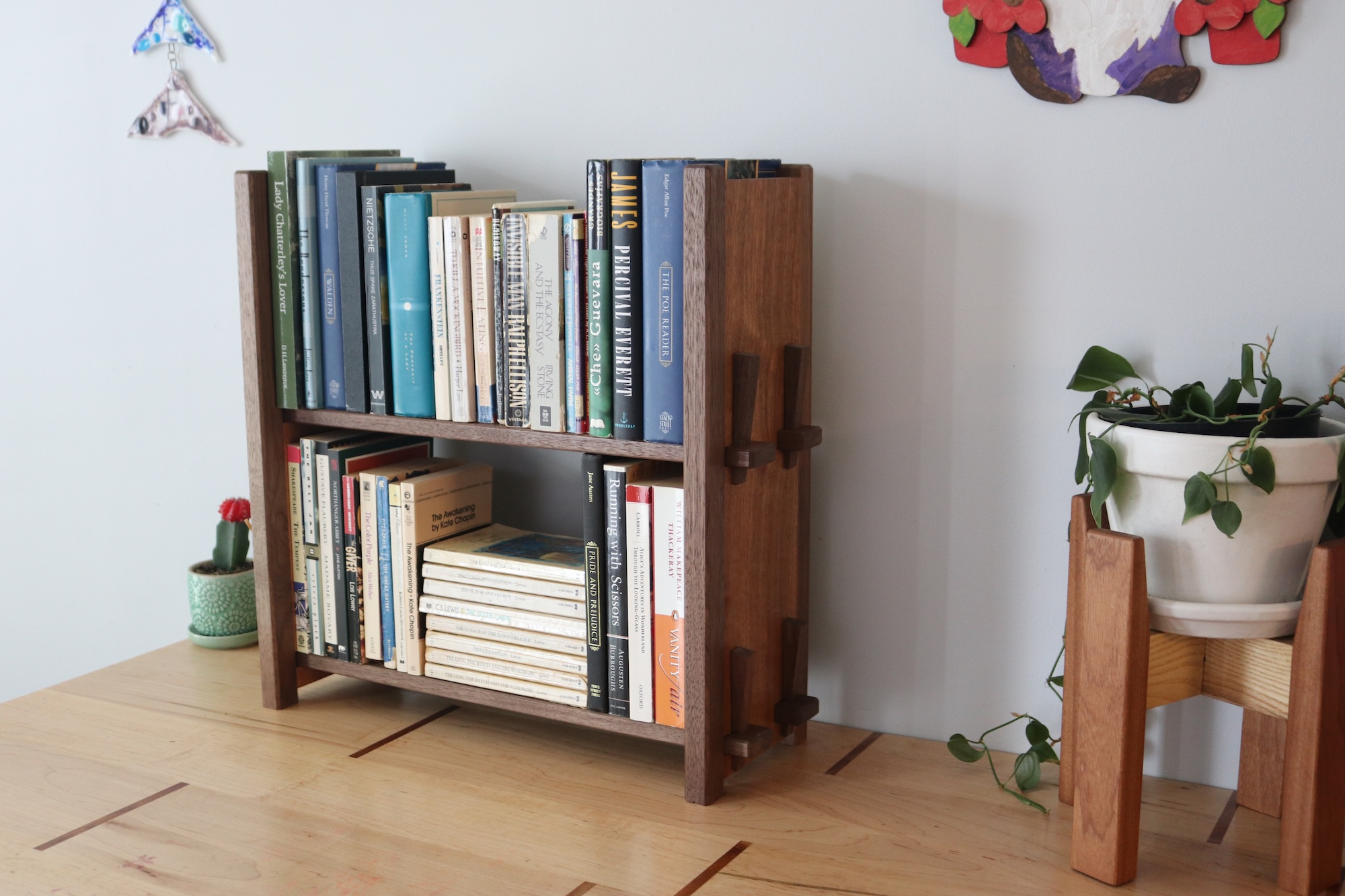 2-tier Adjustable Tabletop Bookshelf- Walnut - Image 6