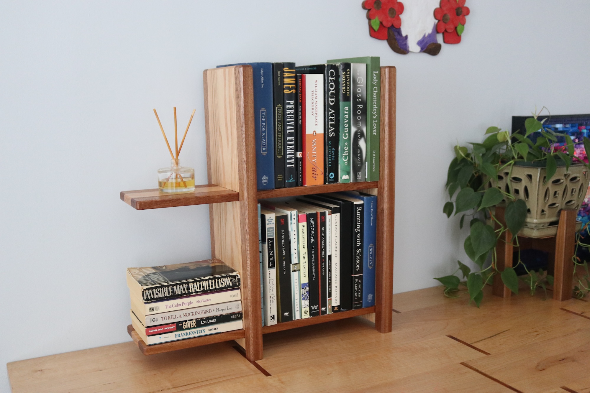 2-tier Adjustable Tabletop Bookshelf- Sapele & Oak Chamfered - Image 7